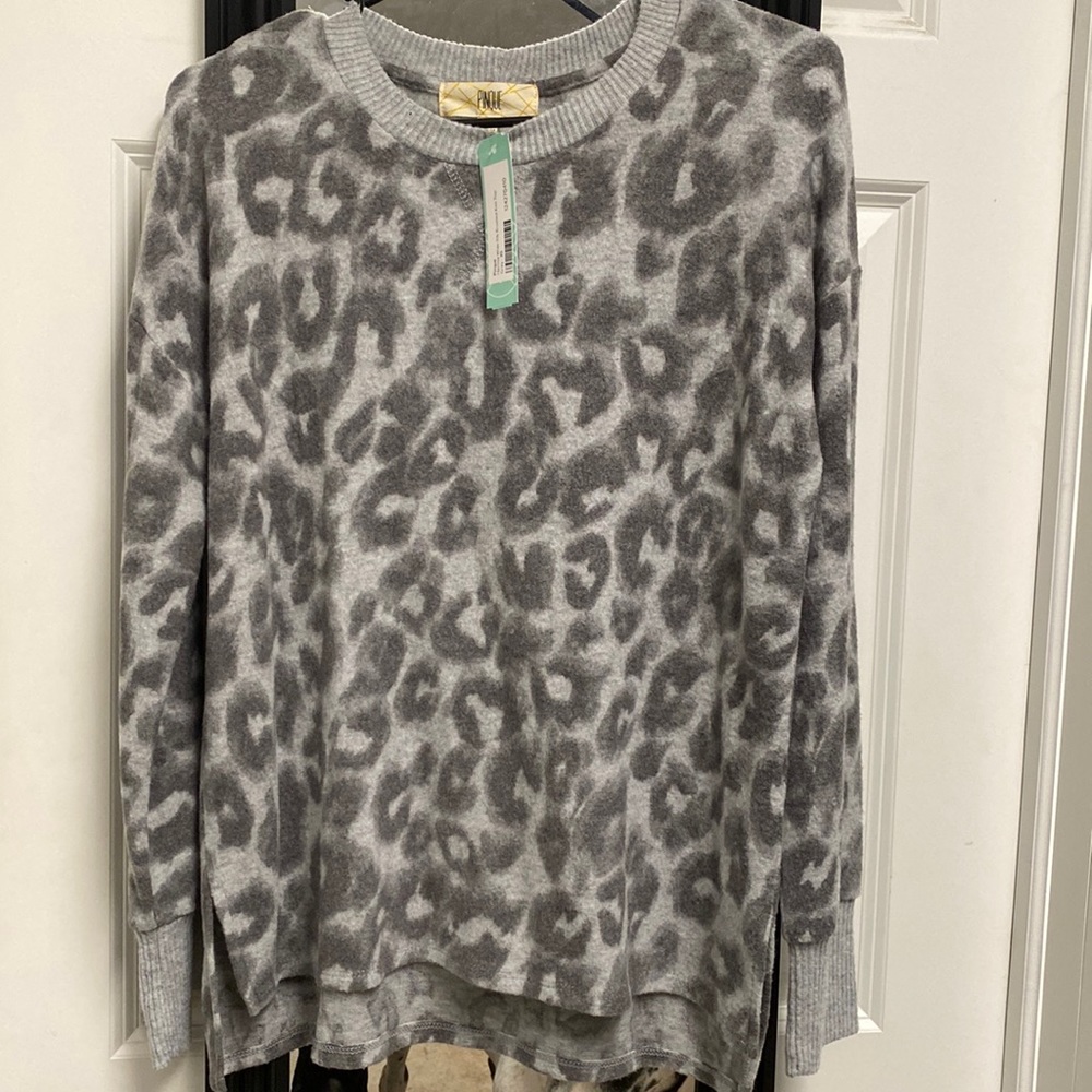 Pinkie stitch fix  brushed knit top